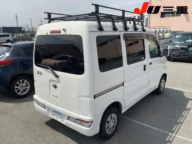 TOYOTA PIXIS VAN