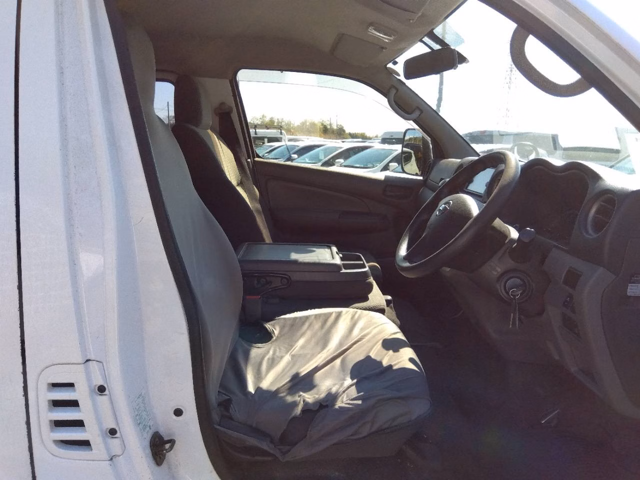 NISSAN NV350 CARAVAN