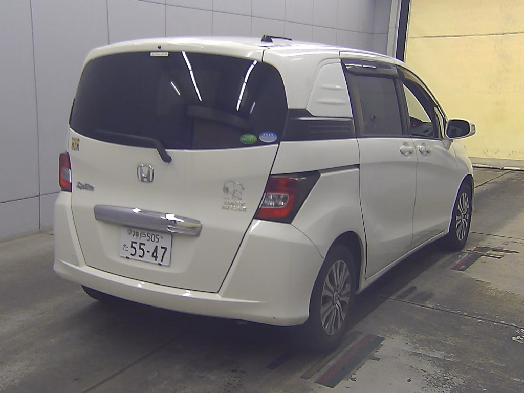 HONDA FREED SPIKE