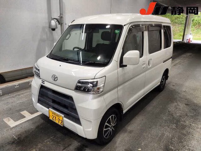 TOYOTA PIXIS VAN