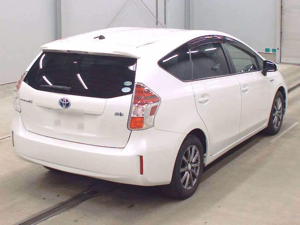 TOYOTA PRIUS ALPHA