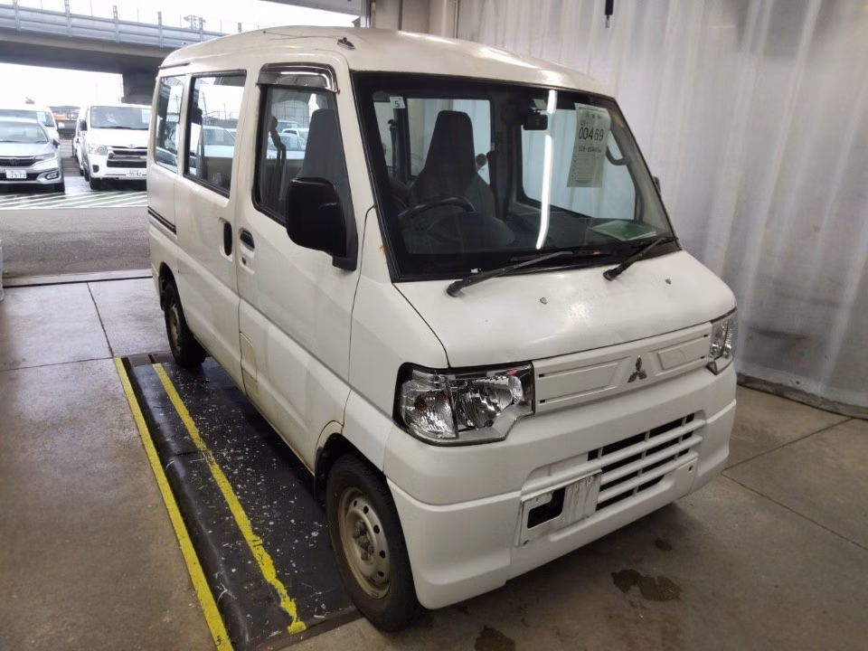 MITSUBISHI MINICAB