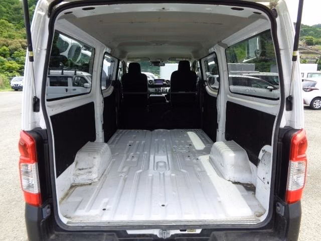 NISSAN CARAVAN