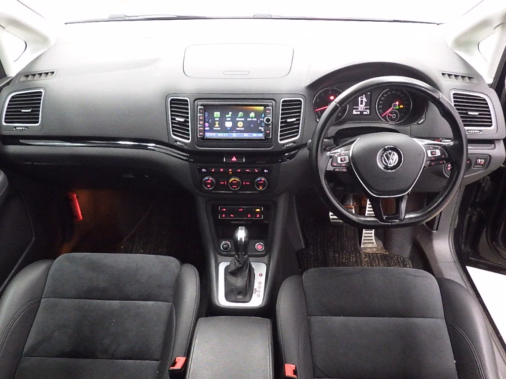 VOLKSWAGEN SHARAN