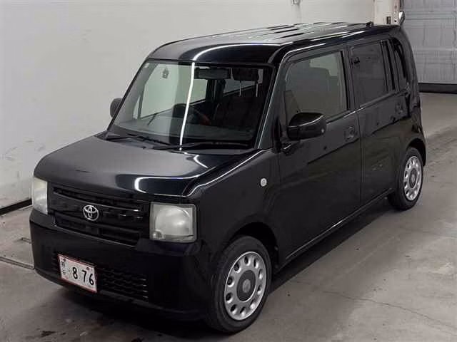 TOYOTA PIXIS SPACE