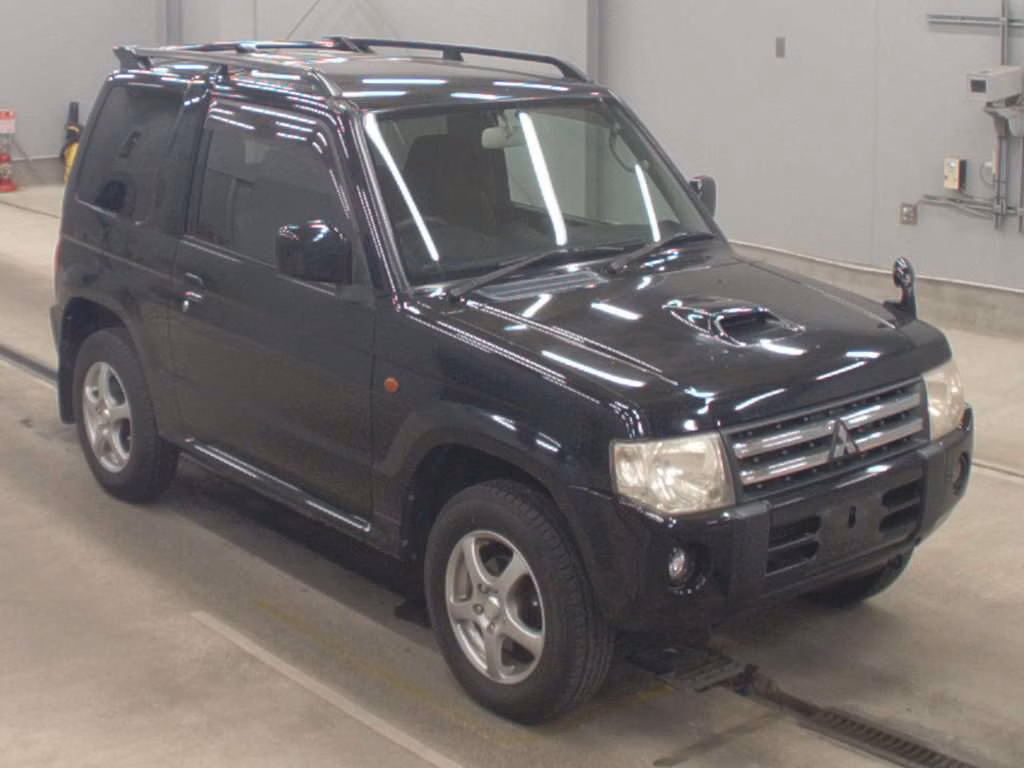 MITSUBISHI PAJERO MINI