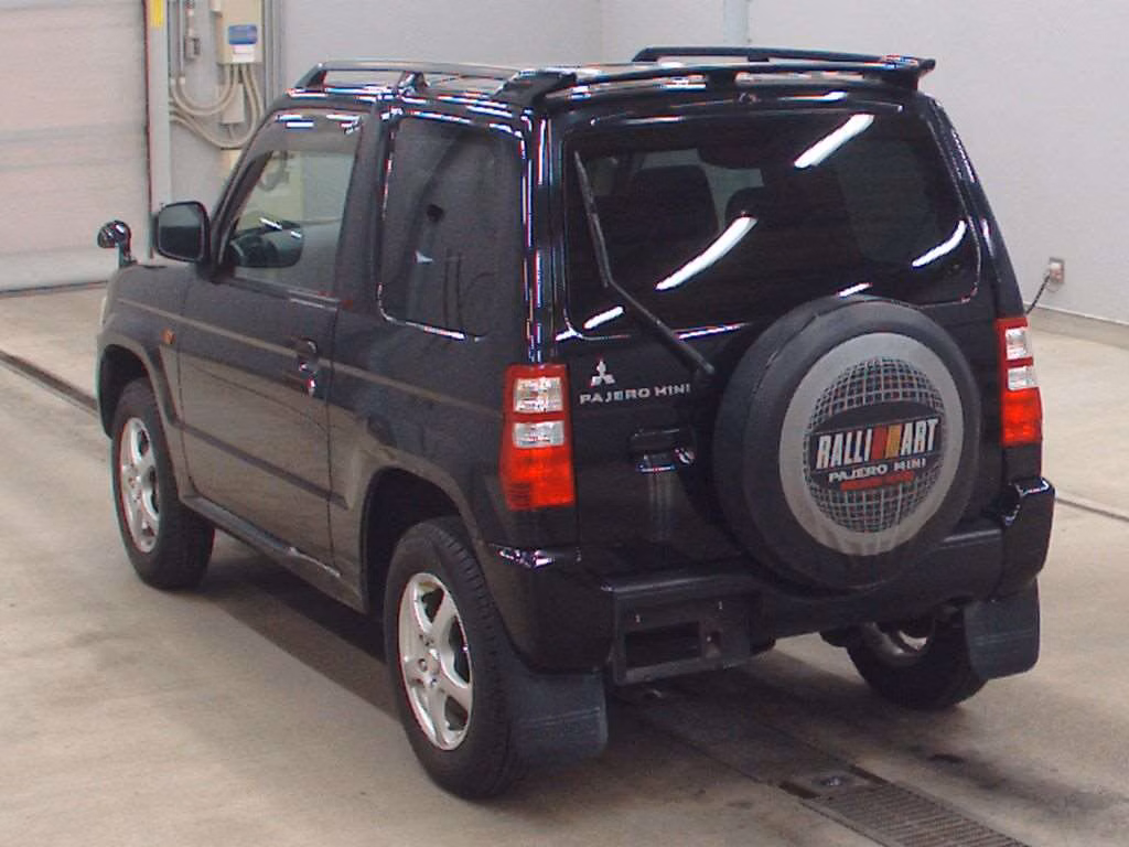 MITSUBISHI PAJERO MINI