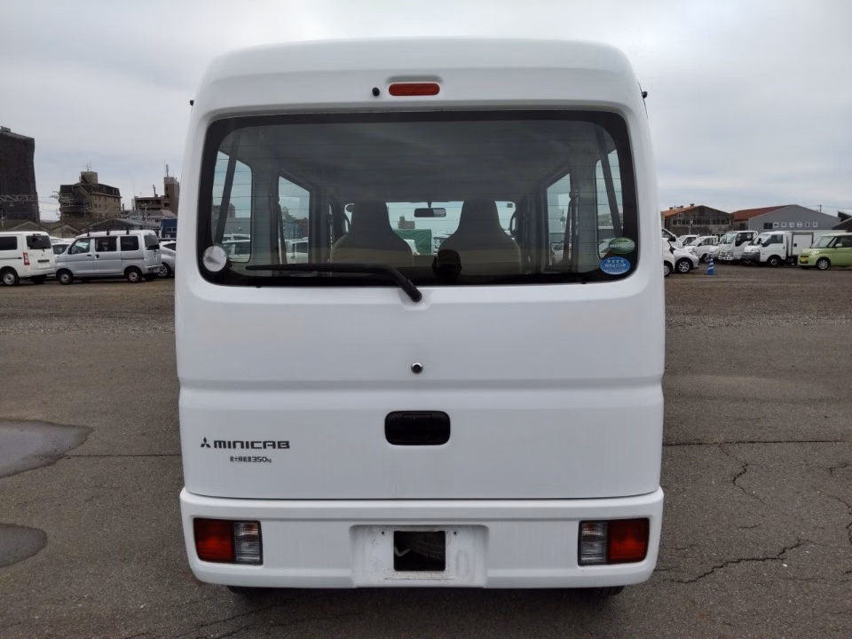 MITSUBISHI MINICAB