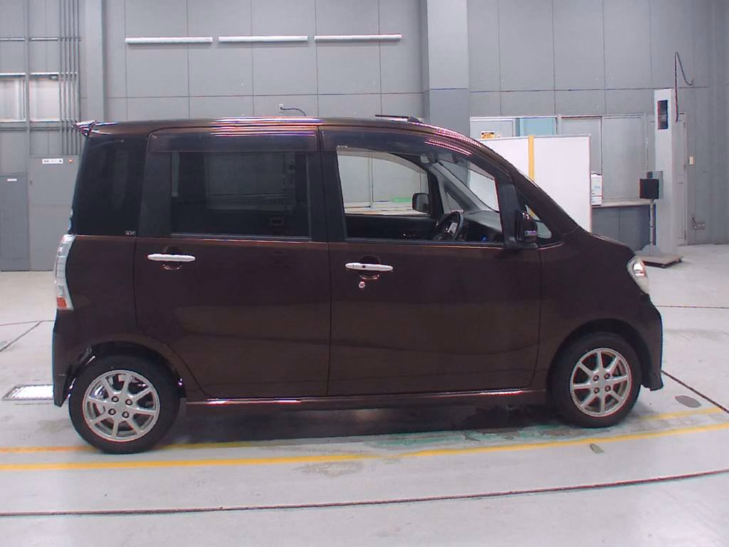 DAIHATSU TANTO EXE