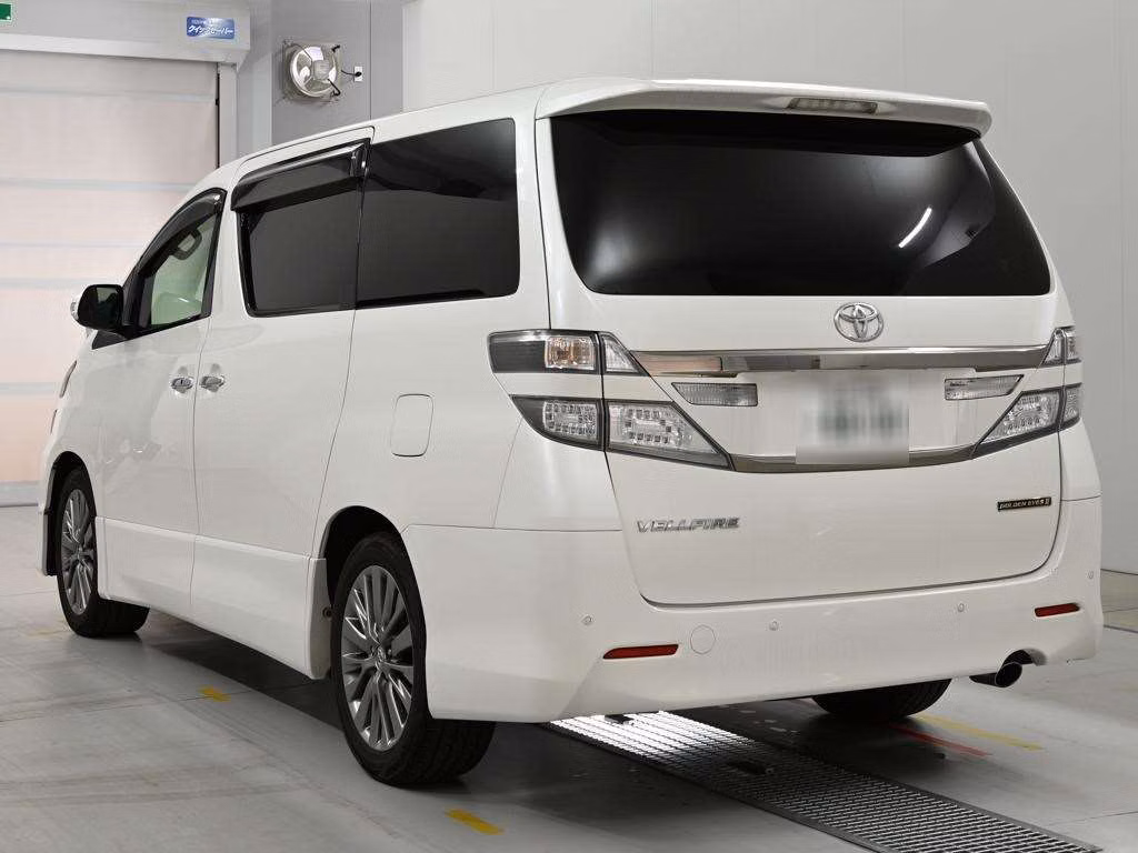 TOYOTA VELLFIRE