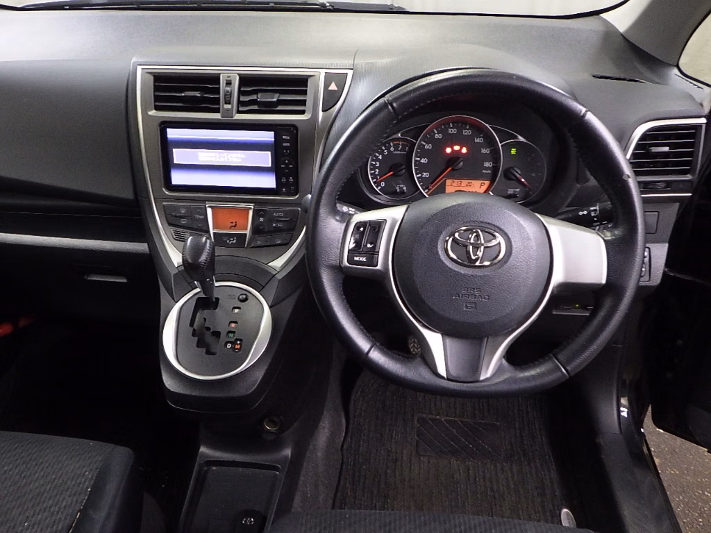TOYOTA RACTIS