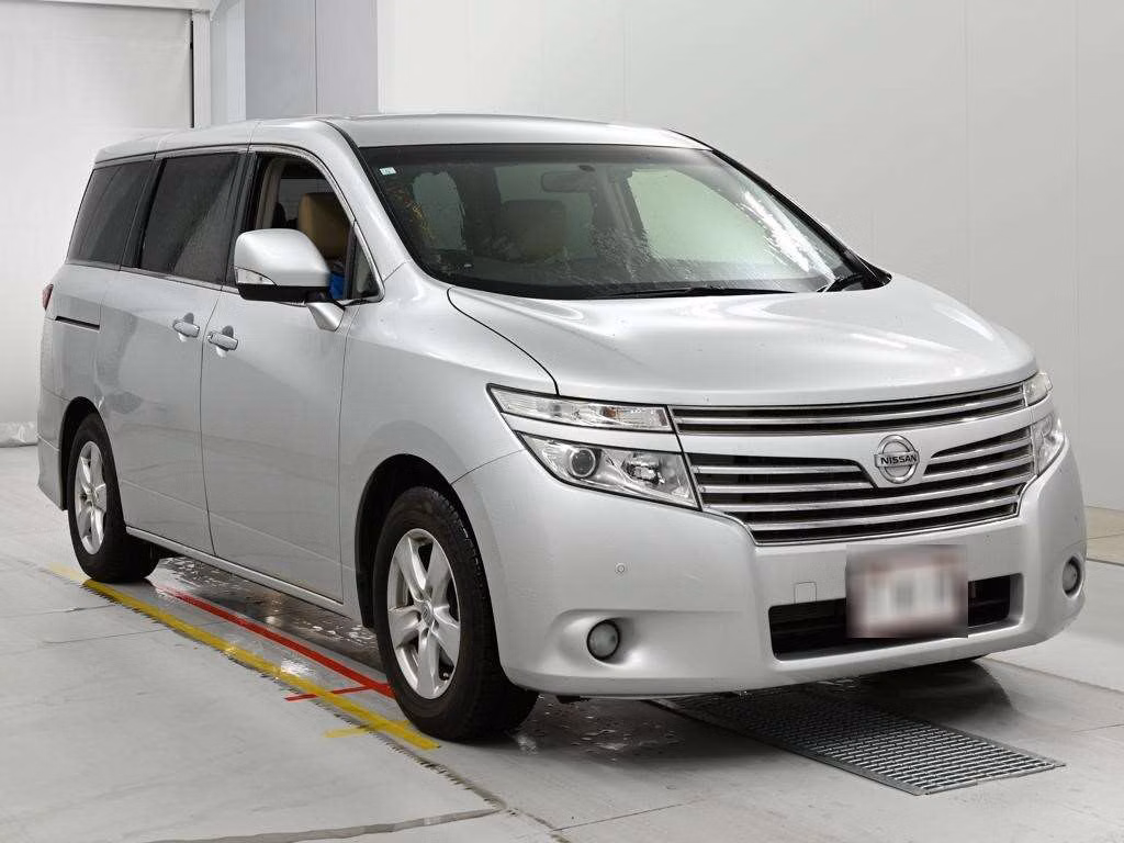 NISSAN ELGRAND