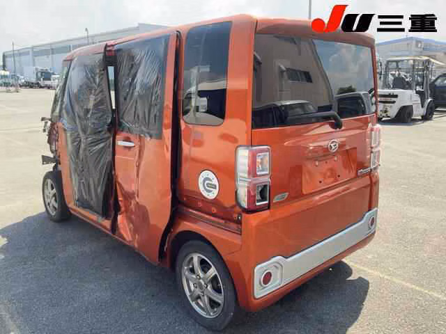 DAIHATSU WAKE