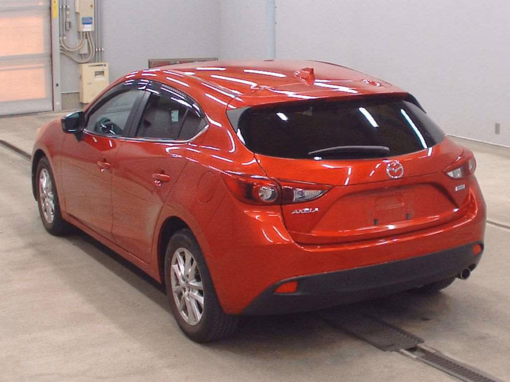 MAZDA AXELA