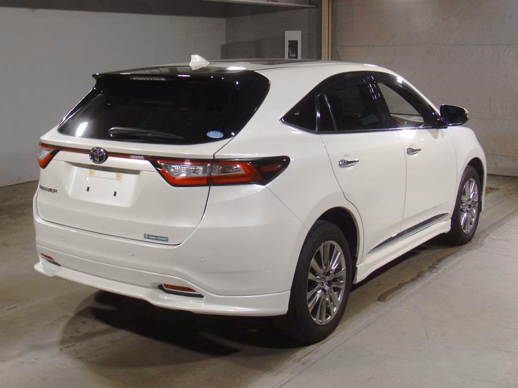 TOYOTA HARRIER