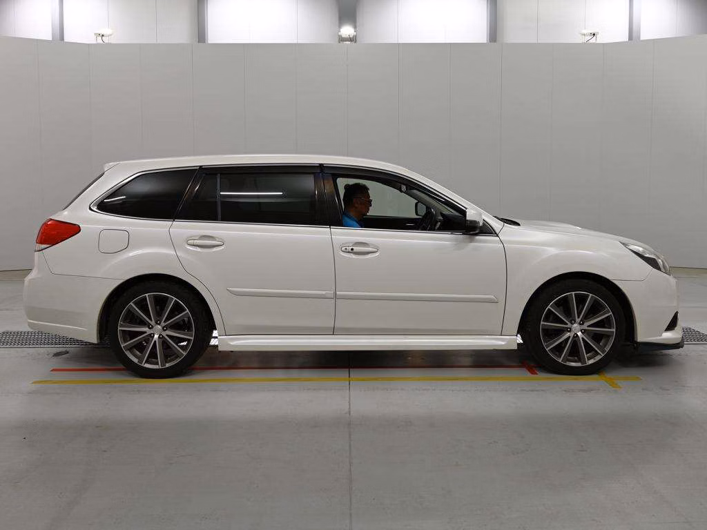 SUBARU LEGACY