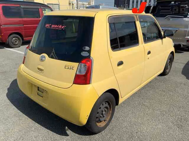 DAIHATSU ESSE