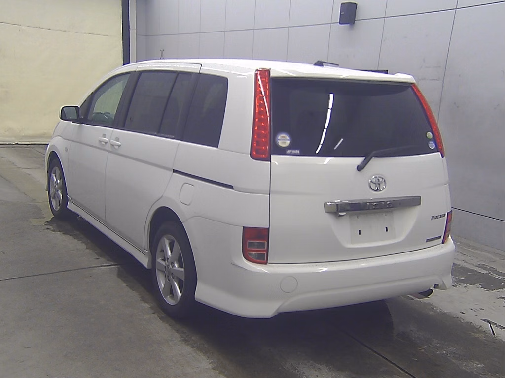 TOYOTA ISIS
