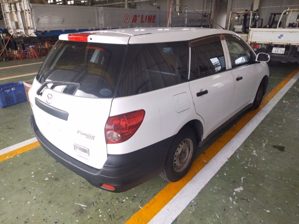 MAZDA FAMILIA