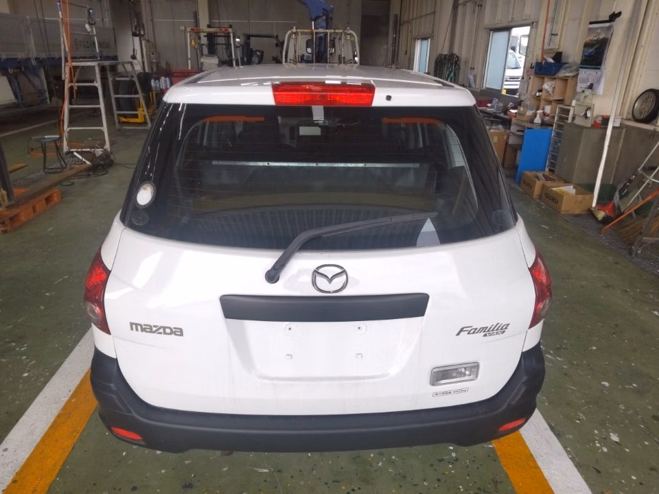 MAZDA FAMILIA