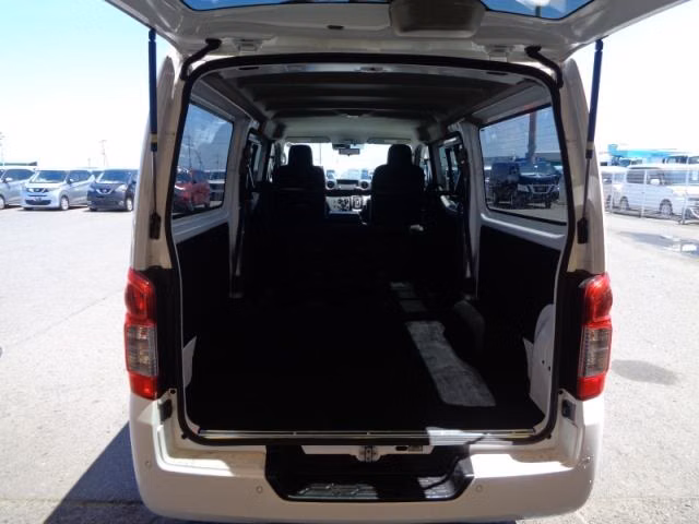 NISSAN CARAVAN