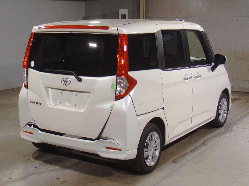 TOYOTA ROOMY