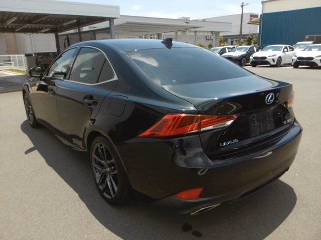 LEXUS IS300