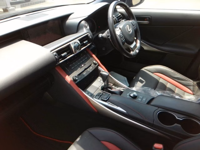 LEXUS IS300