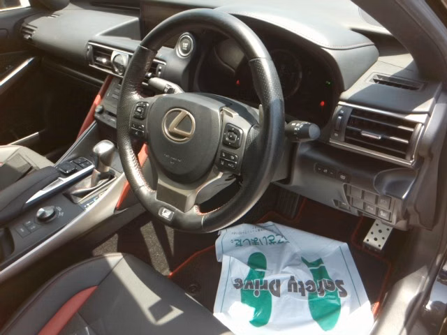 LEXUS IS300
