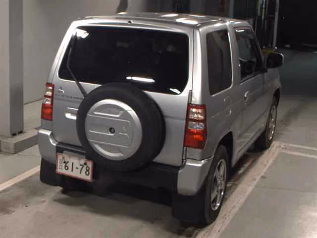 MITSUBISHI PAJERO MINI
