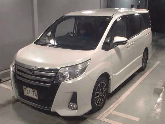 TOYOTA NOAH