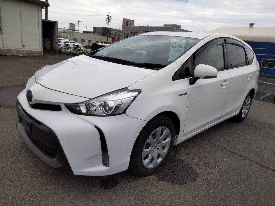 TOYOTA PRIUS ALPHA