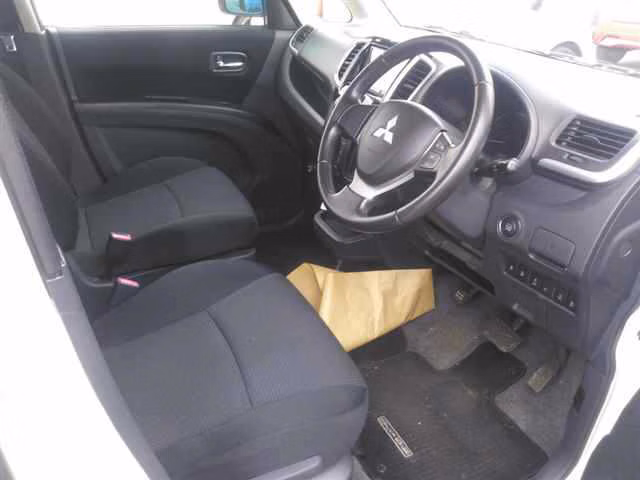 MITSUBISHI DELICA D:2