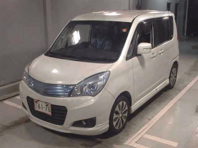 MITSUBISHI DELICA D:2