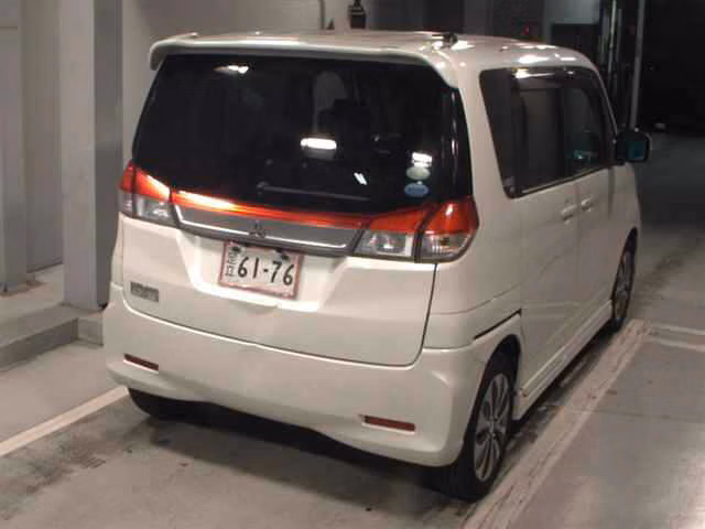MITSUBISHI DELICA D:2