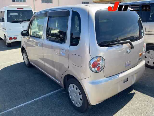 DAIHATSU MOVE LATTE