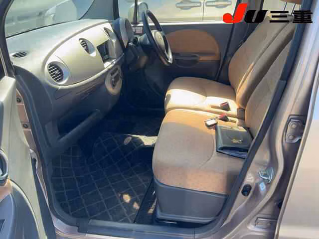 DAIHATSU MOVE LATTE