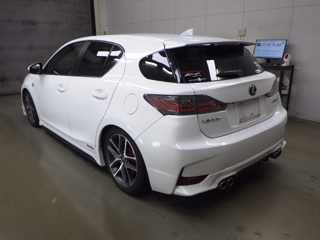 LEXUS CT200H