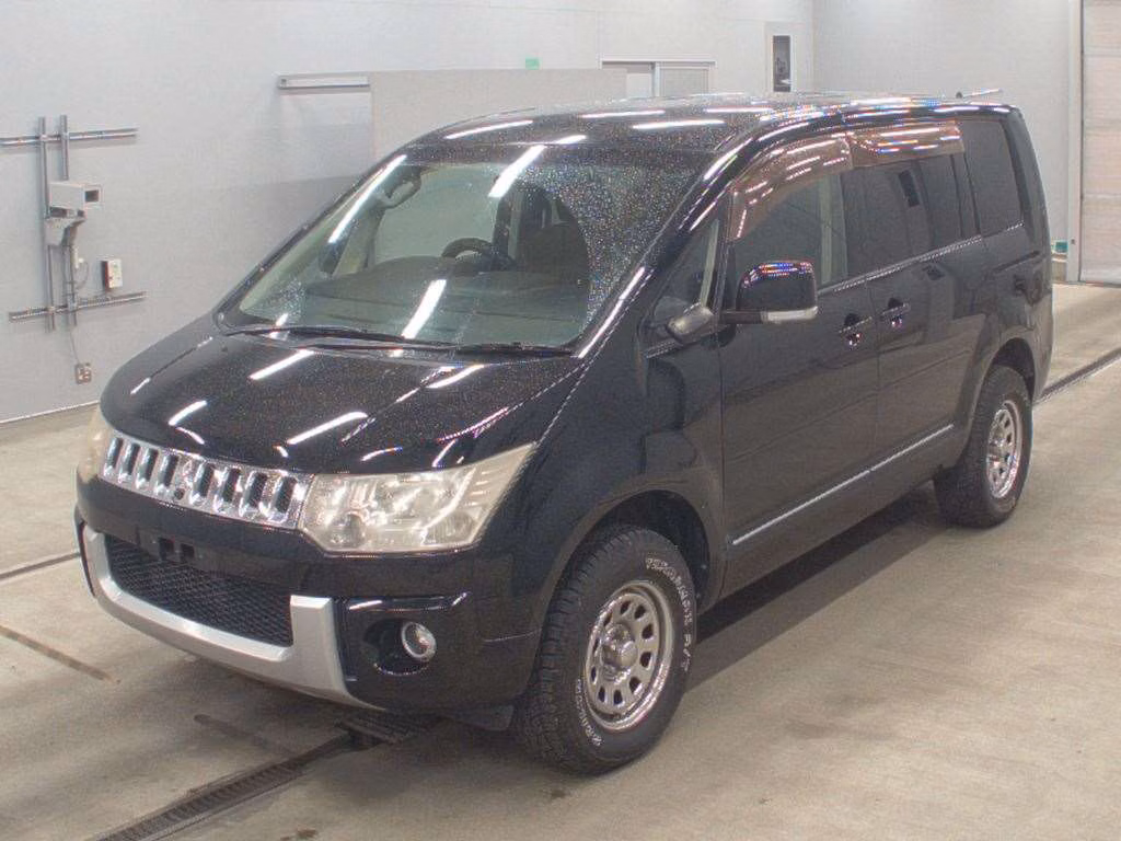MITSUBISHI DELICA D:5