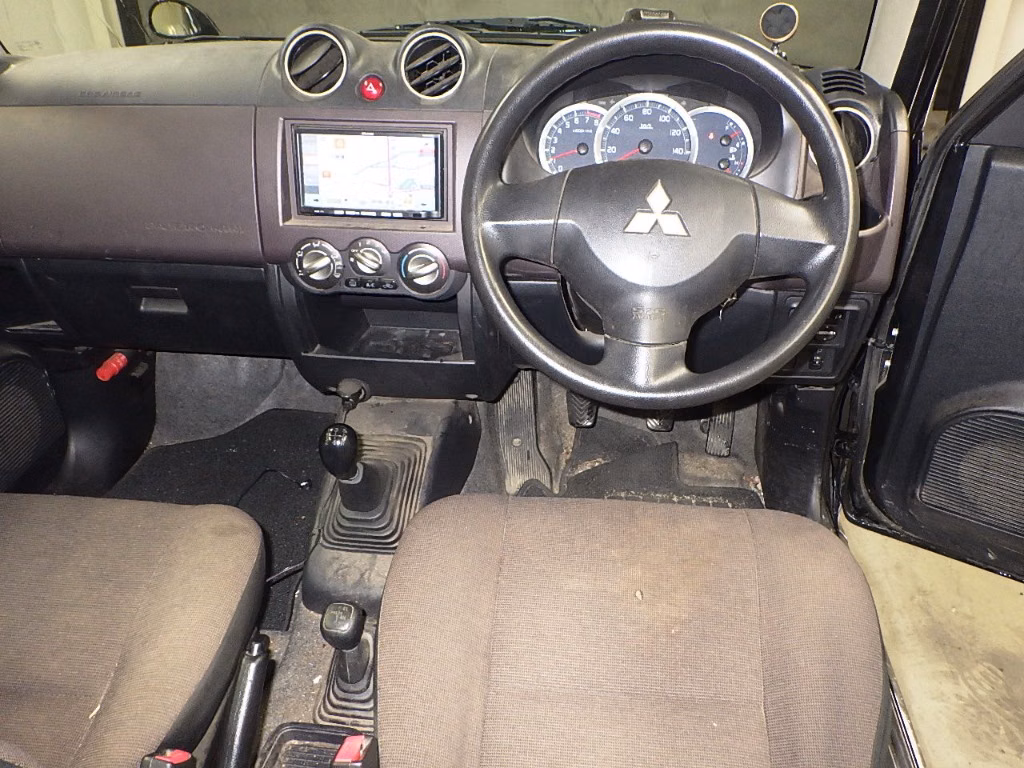 MITSUBISHI PAJERO MINI