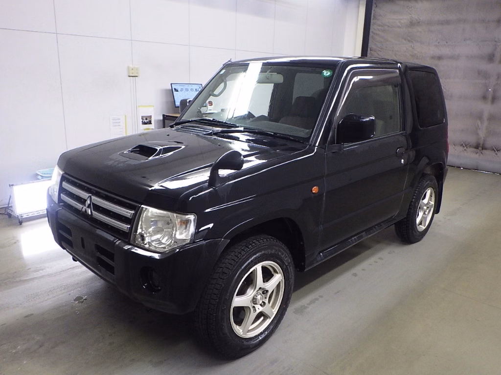 MITSUBISHI PAJERO MINI