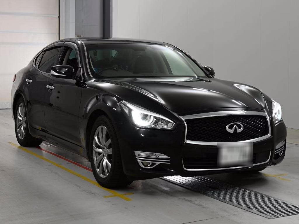 NISSAN FUGA