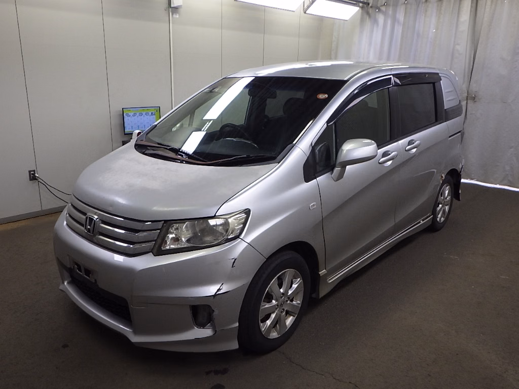 HONDA FREED SPIKE