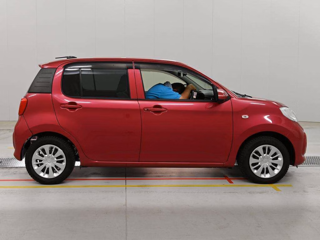 DAIHATSU BOON