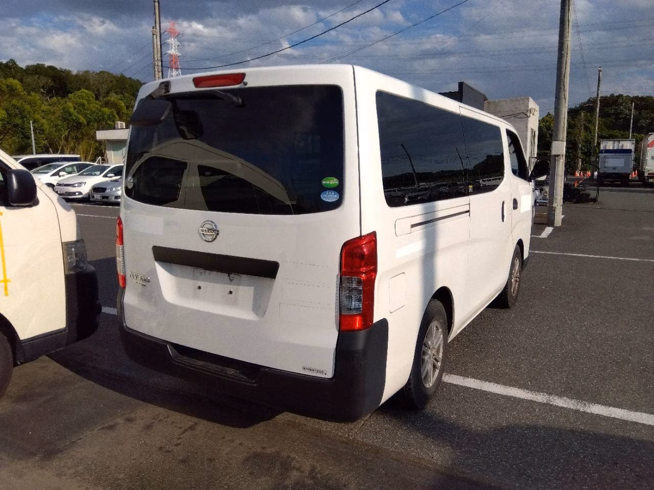 NISSAN NV350 CARAVAN