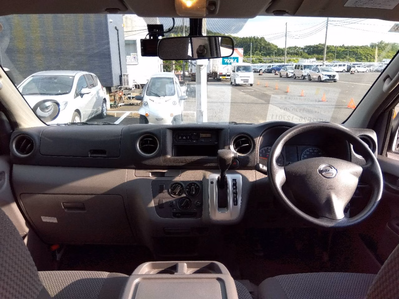 NISSAN NV350 CARAVAN