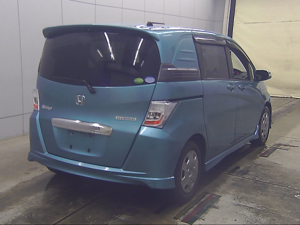 HONDA FREED SPIKE