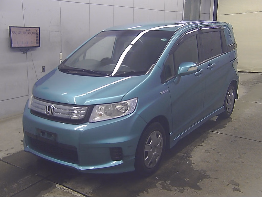 HONDA FREED SPIKE