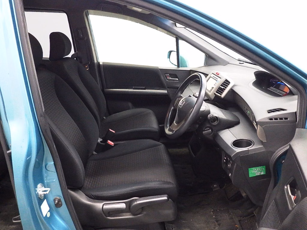 HONDA FREED SPIKE