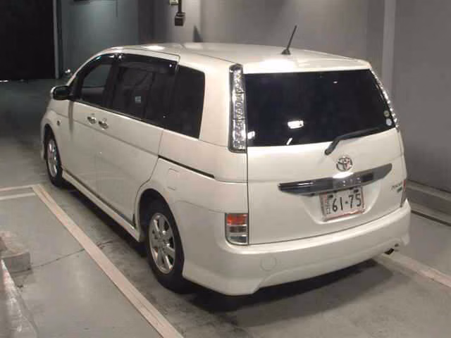 TOYOTA ISIS